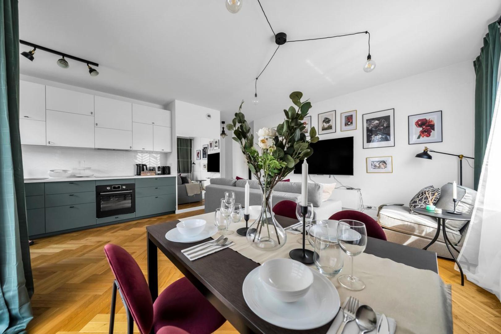 Skierniewicka Apt - Parking, Workspace, Balcony - By Rentujemy Βαρσοβία Εξωτερικό φωτογραφία