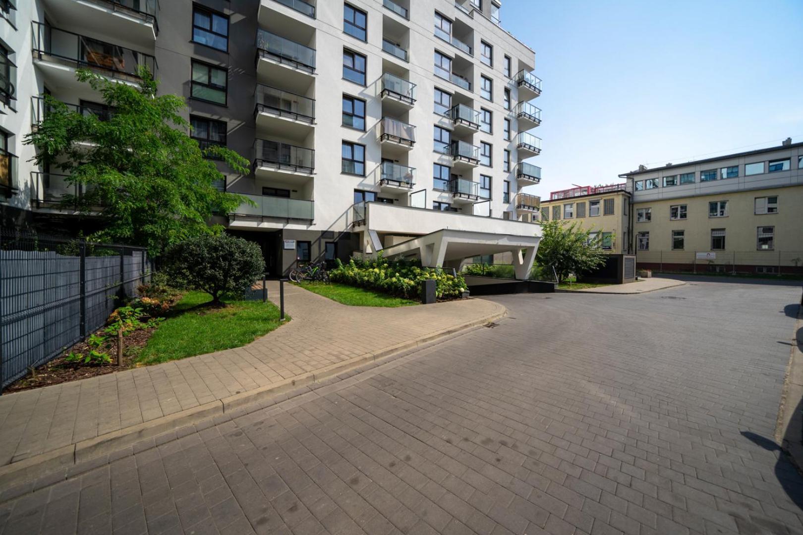 Skierniewicka Apt - Parking, Workspace, Balcony - By Rentujemy Βαρσοβία Εξωτερικό φωτογραφία